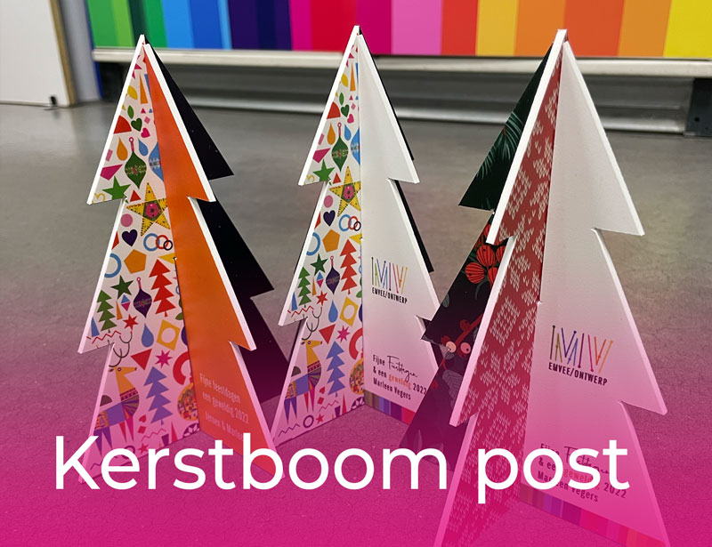 emvee-ontwerp-Made-drukwerk-Kerstkaart-kerstboom-zevenbergen-kerstboom-in-de-brievenbus-A