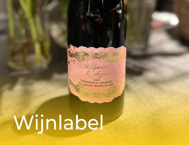 emvee-ontwerp-Made-drukwerk-wijnlabel-goudfolie-zevenbergen-bruiloft-A